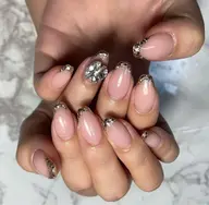 ラメフレンチ+ビジュー2本💓