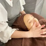 🌷平日限定🌷足ツボ👣5分付き🫧乾燥を始め全てのお悩みに❣️生コラフェイシャル🫧