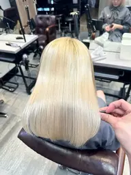 (✨ブリーチ、ハイダメージ毛限定/ブリーチ2回以上の方におすすめ✨)カット+ロイヤル縮毛矯正+髪質改善トリートメント🉐