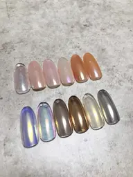 トレンドコース　オフ・ケア込み　ミラーパウダーを使ってメタリックな仕上がりに…