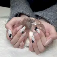 〖持ち込み◎〗アートネイル4本(片手2本ずつ)オフなし 5500円​〜​