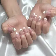 (オフ有り)フレンチネイル୨୧