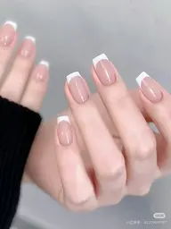 【期間限定】フレンチネイル+ベースカラー付き　¥7800