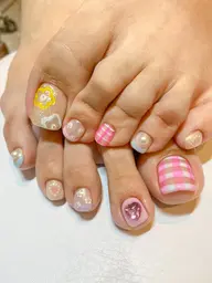 【フット】デザインコース。手描きやしっかり10本アート※予約時にオフの有無を記載してください