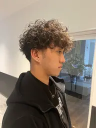 メンズカット＋カラー(眉カット眉ワックス脱毛無料サービス付き)