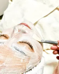 【再来店の方】《エイジングケア/毛穴ケア/毛穴洗浄》レゾンオリジナルフェイシャルエステ1回　 [大阪城北詰駅/京橋駅]