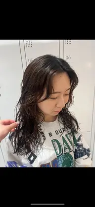 少し癖のあるヘアスタイルを！🧸パーマ＋カット