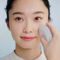 【業界初AIを導入した肌分析】