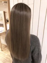 『髪にドラマを』⭐️髪質改善ストレート+高保湿トリートメント⭐️