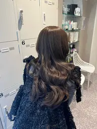 オリジナル艶カラー＋前髪カット(顔周り込)