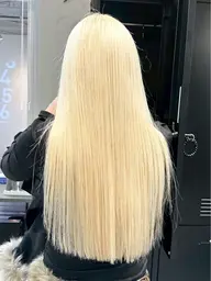 【18:00〜】Wブリーチ+艶カラー+保湿トリートメント🪄💛