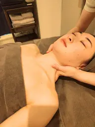 【首肩こり・むくみケア】全身オイルリンパマッサージ90分(ヘッドマッサージ付)