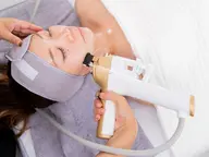 【フェイスラインにはコレ】大人気メニュー💫ナノスキンニードル(特殊美容液)