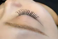 《LEDフラットラッシュ》100〜120本(ご新規様オフ代無料、リペア不可)