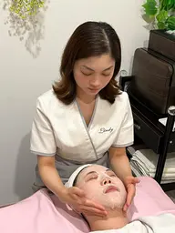 フェイスラインのむくみ、目元のクマにお悩みの方必見、小顔フェイシャルコース、メンズOK