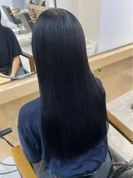 [縮毛矯正]髪がまとまる自然なストレートに✨