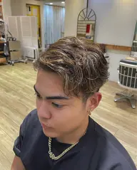 ポイントケアブリーチ＋カラー＋4steptreatment