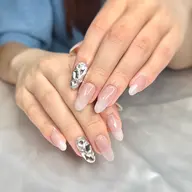 ✨ジェルオフ込み✨１０本アート(パーツは両手２本まで)