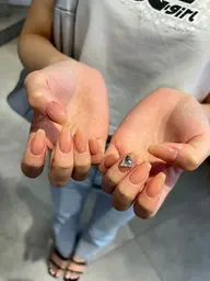 🧡自爪風ネイル🧡自爪を削らないパラジェル使用‼️【プラス料金でオフ、パーツ追加🉑】