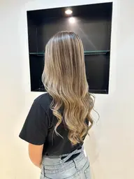 【10​〜​16時】バレイヤージュ【部分ブリーチ/1回/エアタッチ】