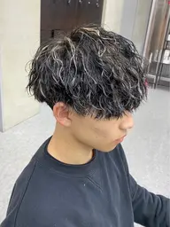 【2025年新年限定★】メンズカット+ツイストスパイラルパーマ　¥15500→¥13500