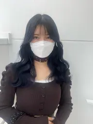 【僕のオススメのダメージレスカラー】+うる艶トリートメント✨お肌のベースや髪質に合わせて配合します❣️🫧