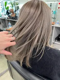 ✨minimo限定ご新規様価格✨カット+ケアブリーチ+エドルカラー☘️ トリートメントサービス付き