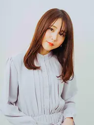 カット✨縮毛矯正で自然なストレート💕＋ハホニコトリートメントでダメージケアもばっちり👍うる艶ストレート✨