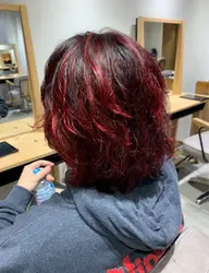 🔥🔥2月28日まで1日3名限定🔥🔥ハイライト&オンカラー&トリートメント🎈🎈