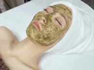 【ニキビ肌徹底改善◎凸凹や跡のお悩みニキビケア】剥けないハーブピーリング