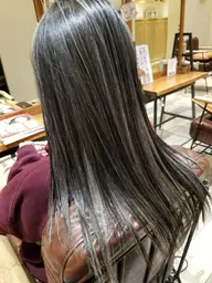 ケアブリーチハイライト+オンカラー+プラチナトリートメント