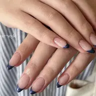 オフ有りクリアベースフレンチネイル