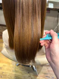 🐬髪質改善ストレート🐬(シャンプードライ込み)