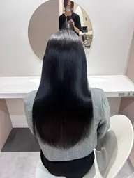 縮毛矯正、ストレートパーマ履歴限定✨10​〜​20代限定✨髪質改善トリートメント＋似合わせカット＋透明感カラー✨髪質改善✨