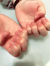 ハンドケア(甘皮ケア.整爪.表面磨き.キューティクルケア) オフ+2000円、早朝​〜​9時又は夜20時以降+500円​〜​