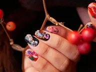 人気No.2成人・卒業式オーダーチップ👘着物に合う【ネイルアート10本+3Dアート1本】個性的な美容学生用・撮影付き
