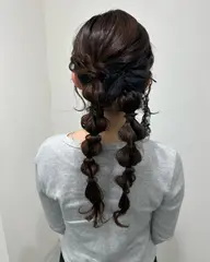 ヘアセット(コテ巻きスタイル、編みおろしなどアレンジスタイル)