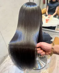 うねり・広がり・パサつき…全部解決！💫 縮毛矯正✨