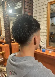 【メンズ限定メニュー】 メンズカット+眉カット＋うる艶輝Ｔｒ