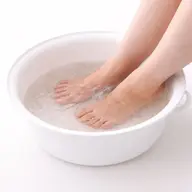 ☘️フットケア☘️【ジェルオフなし】足元を整えるフットケアフットバス・角質ケア・マッサージ＋足の爪もきれいに整えます