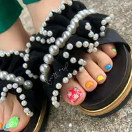 フット4本アートコースB🟫ワンカラー+両足2本づつお好きなアート　（マシーンオフ、ケア込み）