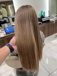 【透明感MAX✨】ケアブリーチWカラー+髪質改善トリートメント