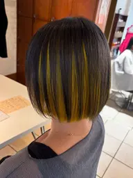 インナーカラーブリーチ