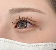【目元垢抜けSET】💎オフ込み💎マツエク フラットラッシュ上のみ60分付け放題➕アイブロウワックス💎当日予約OK❣