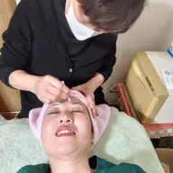 【目元パッチリ・お疲れ目・シワ】眉マッサージ30分