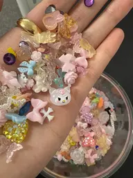 ビンの中のたくさんのパーツつけ放題！！楽しいメニュー🩷🩷あなたのセンスが光るかも？！