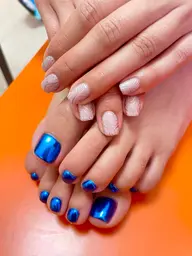 オフ込みフットネイル親指2本アート