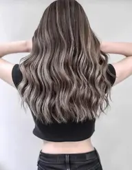 【ハイライトはカットで活きる】カット＋ケアブリーチハイライト＋全体カラー＋モイストトリートメント【バッサリも可】