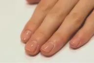 ハンドケア＊¥ 5000甘皮ケア（ウォーターケア）＋爪磨き（使用したシャイナープレゼント）