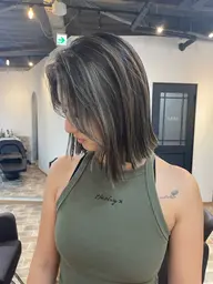 【部分ブリーチ】ハイライトカラー/超音波ケア✨